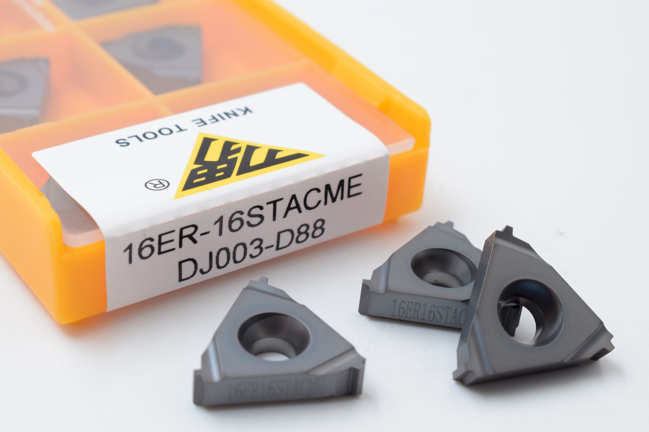 16ER16STACME DJ003-D88