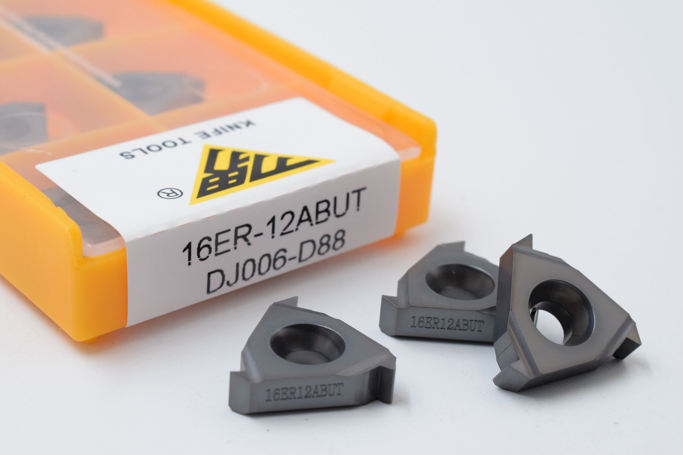 16ER12ABUT DJ006-D88