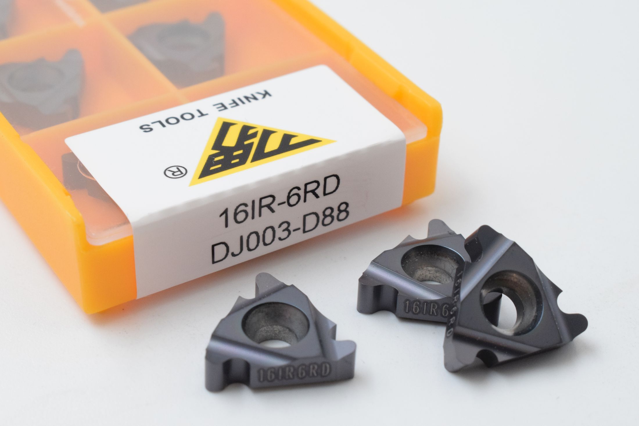 16IR6RD DJ003-D88