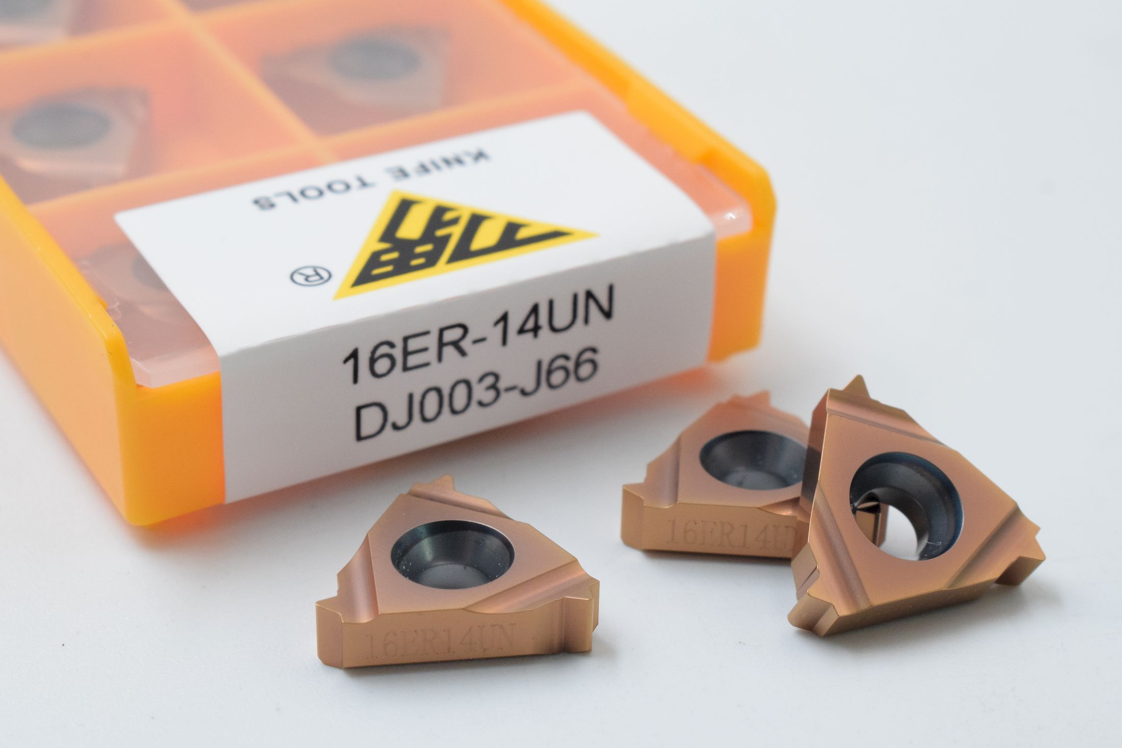 16ER14UN DJ003-J66
