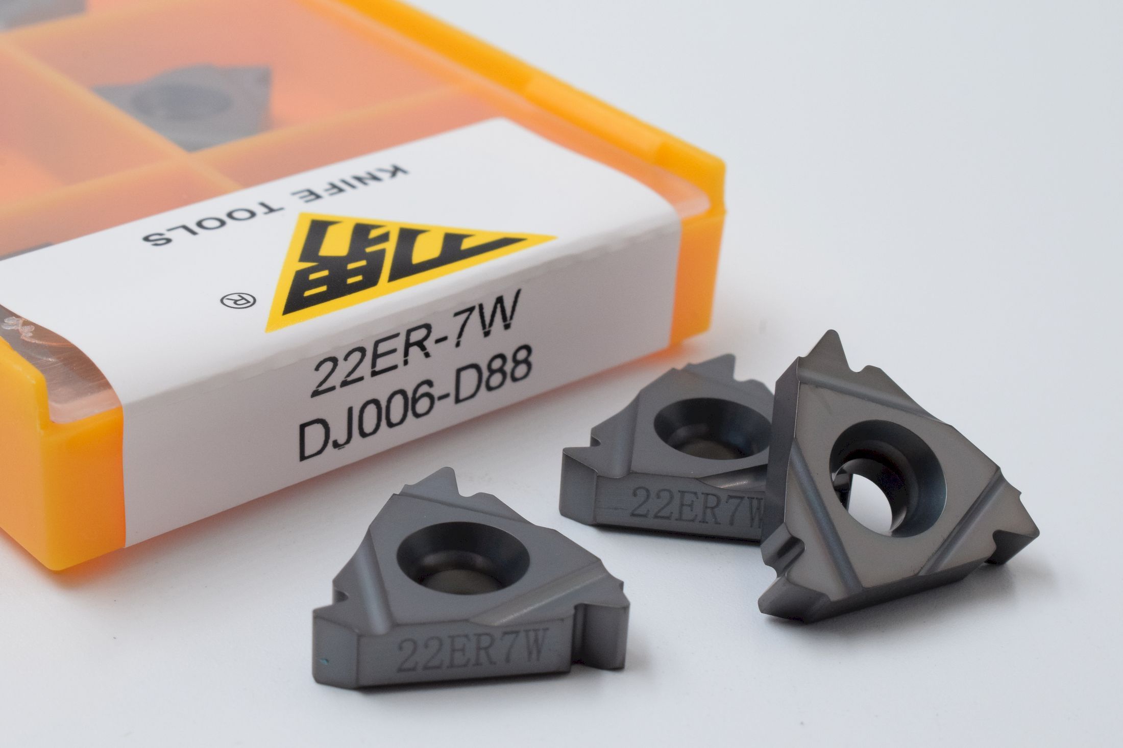 22ER7W DJ006-D88