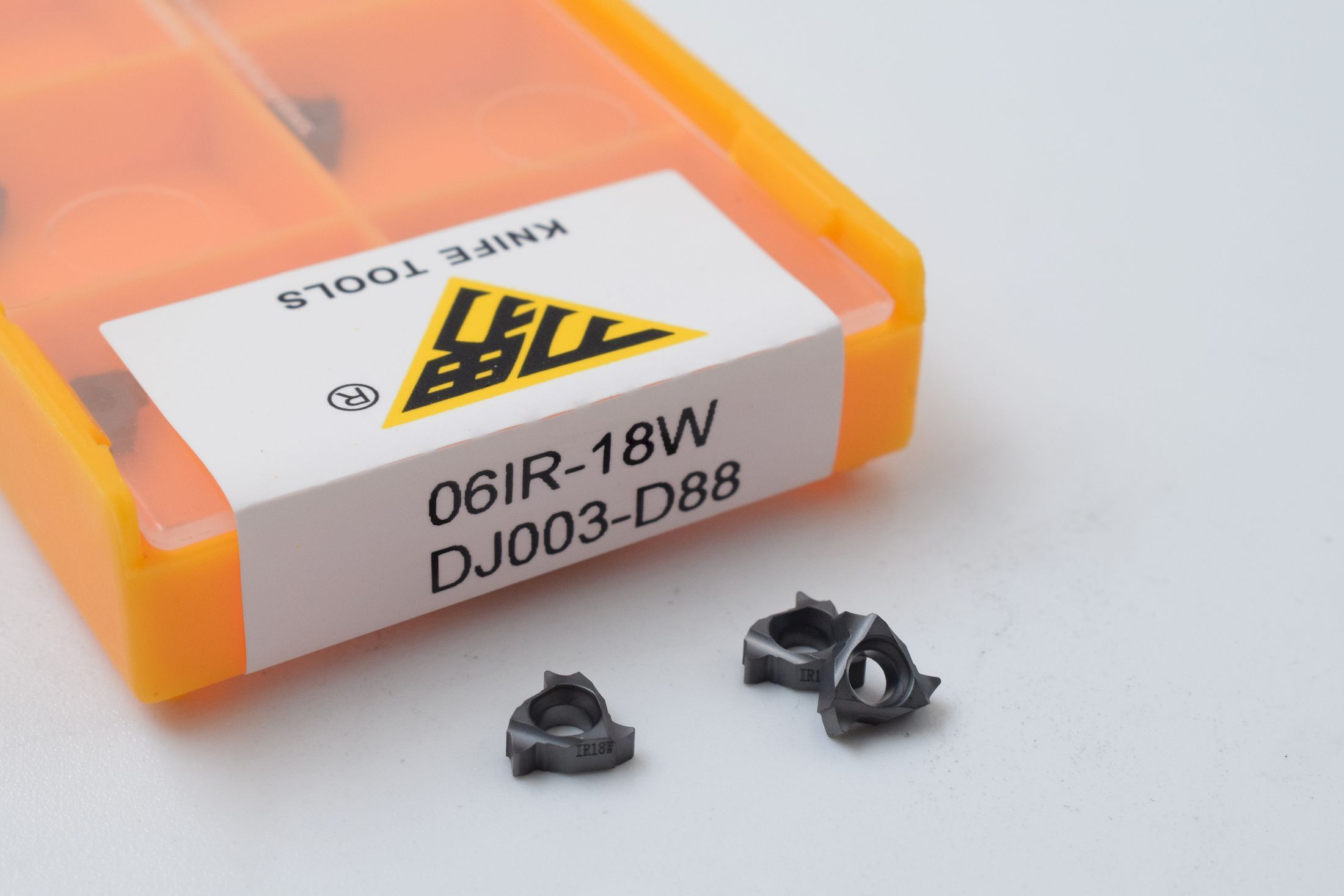 06IR18W DJ003-D88