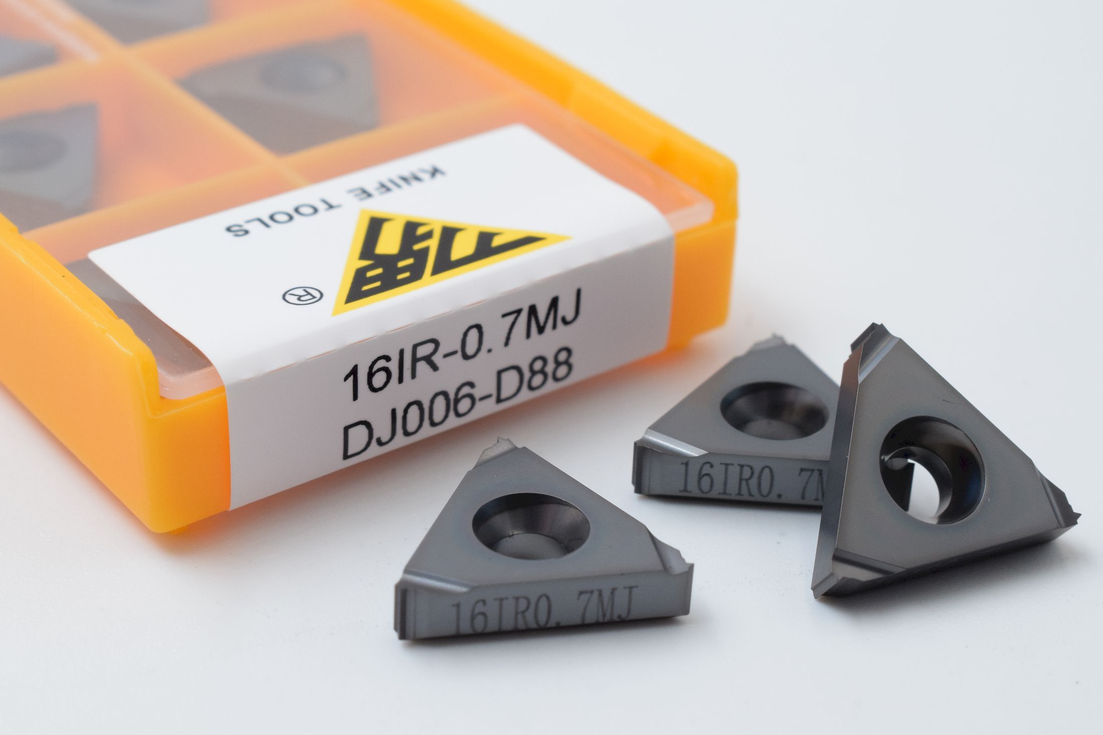 16IR0.7MJ DJ006-D88
