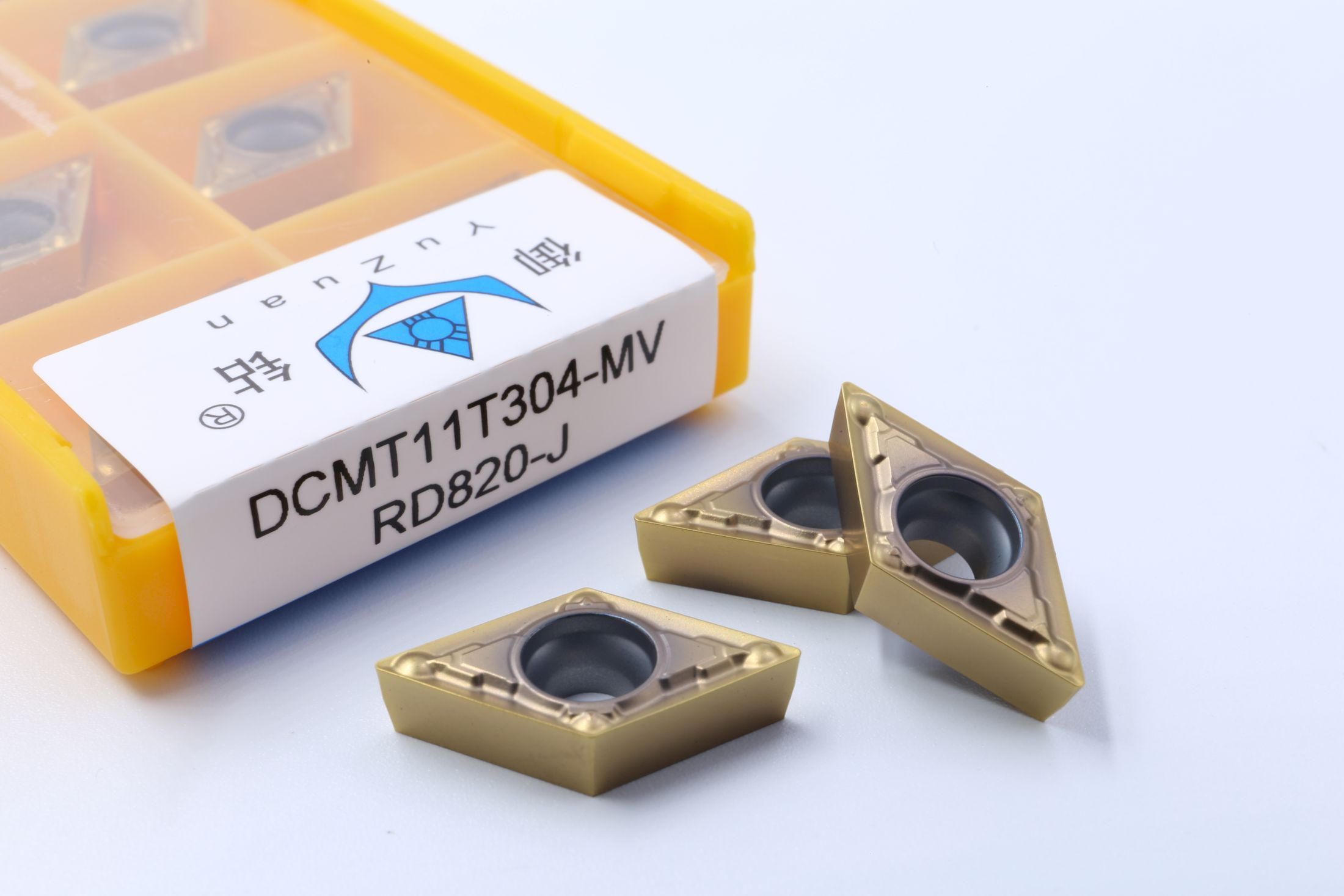 DCMT11T304-MV RD820-J