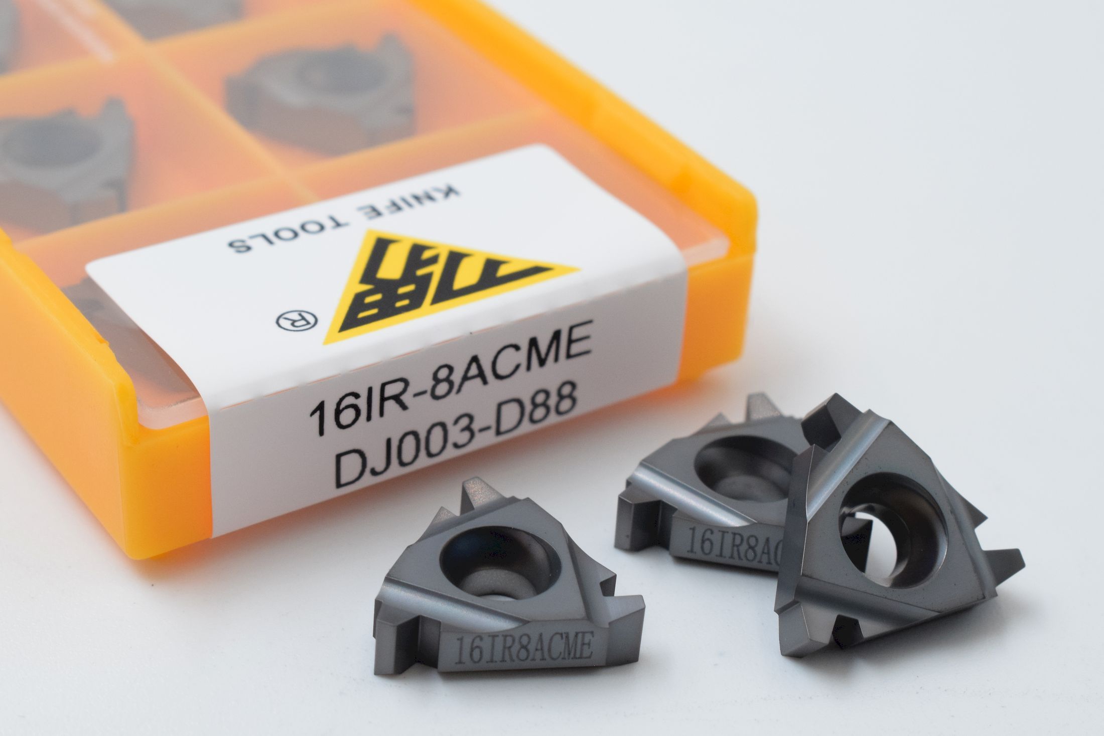 16IR8ACME DJ003-D88