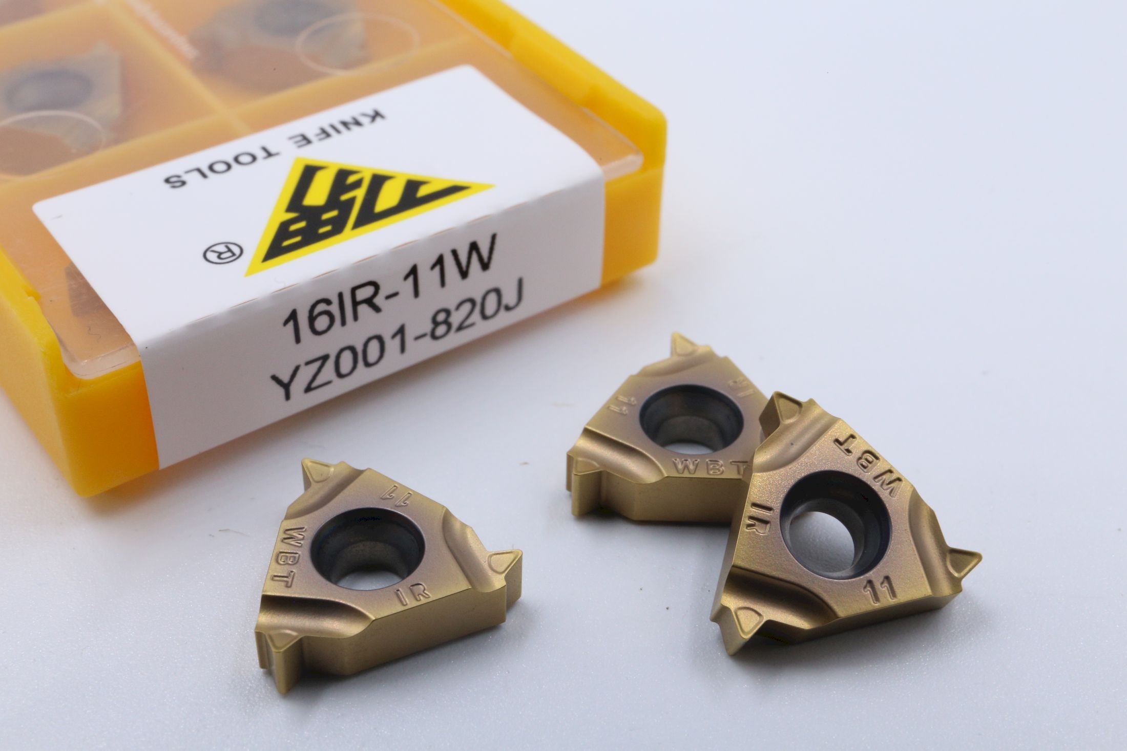 16IR11W YZ001-820J