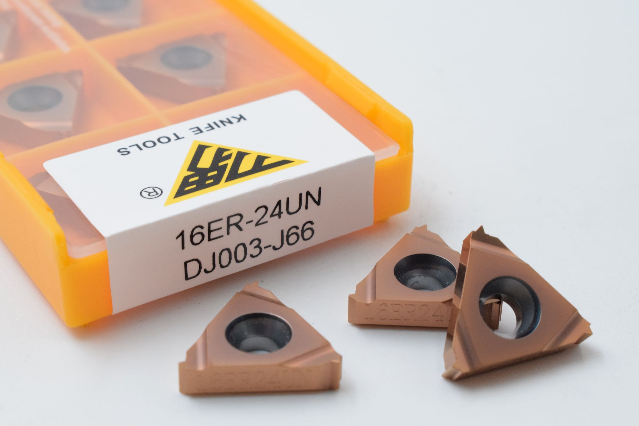 16ER24UN DJ003-J66