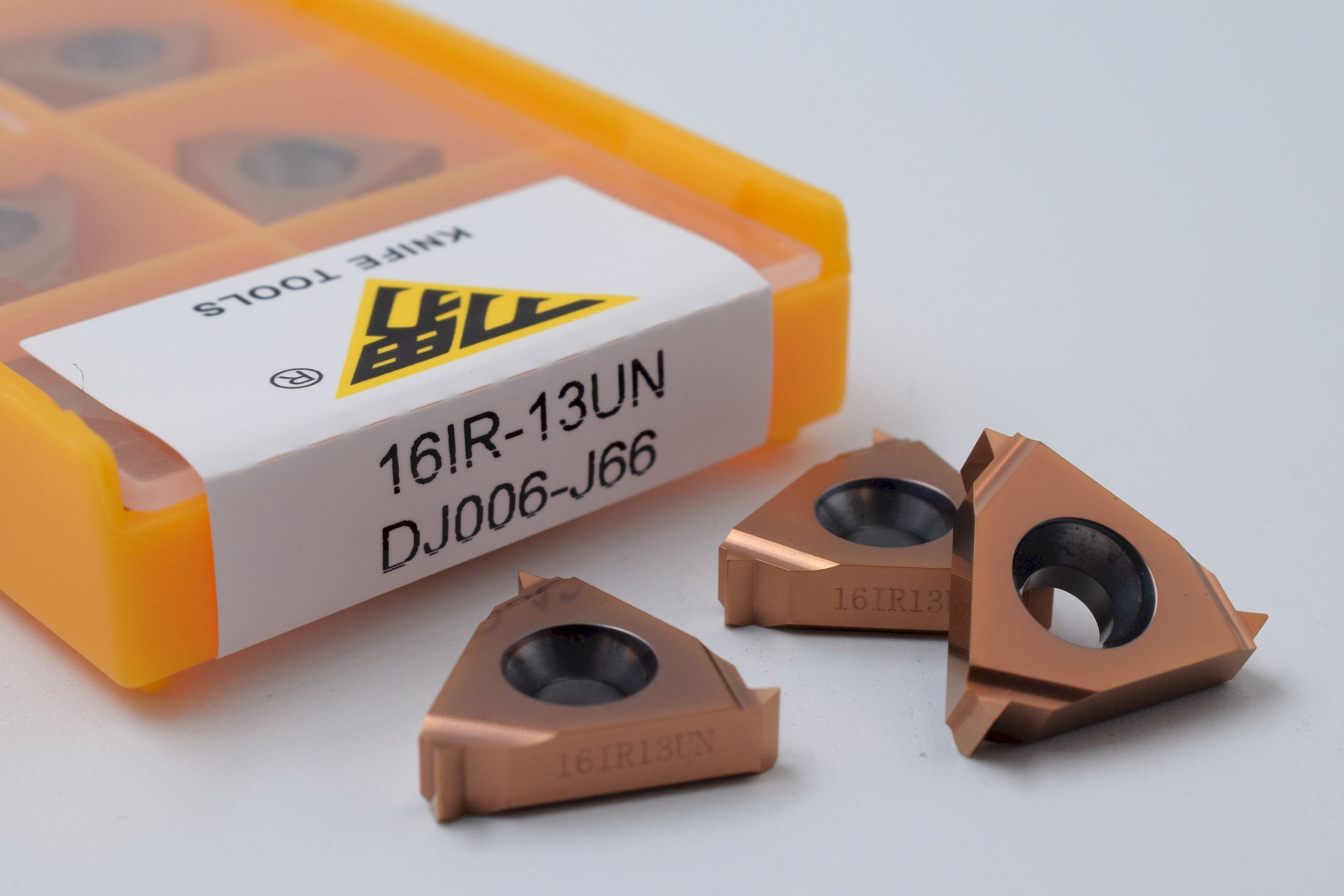 16IR13UN DJ006-J66