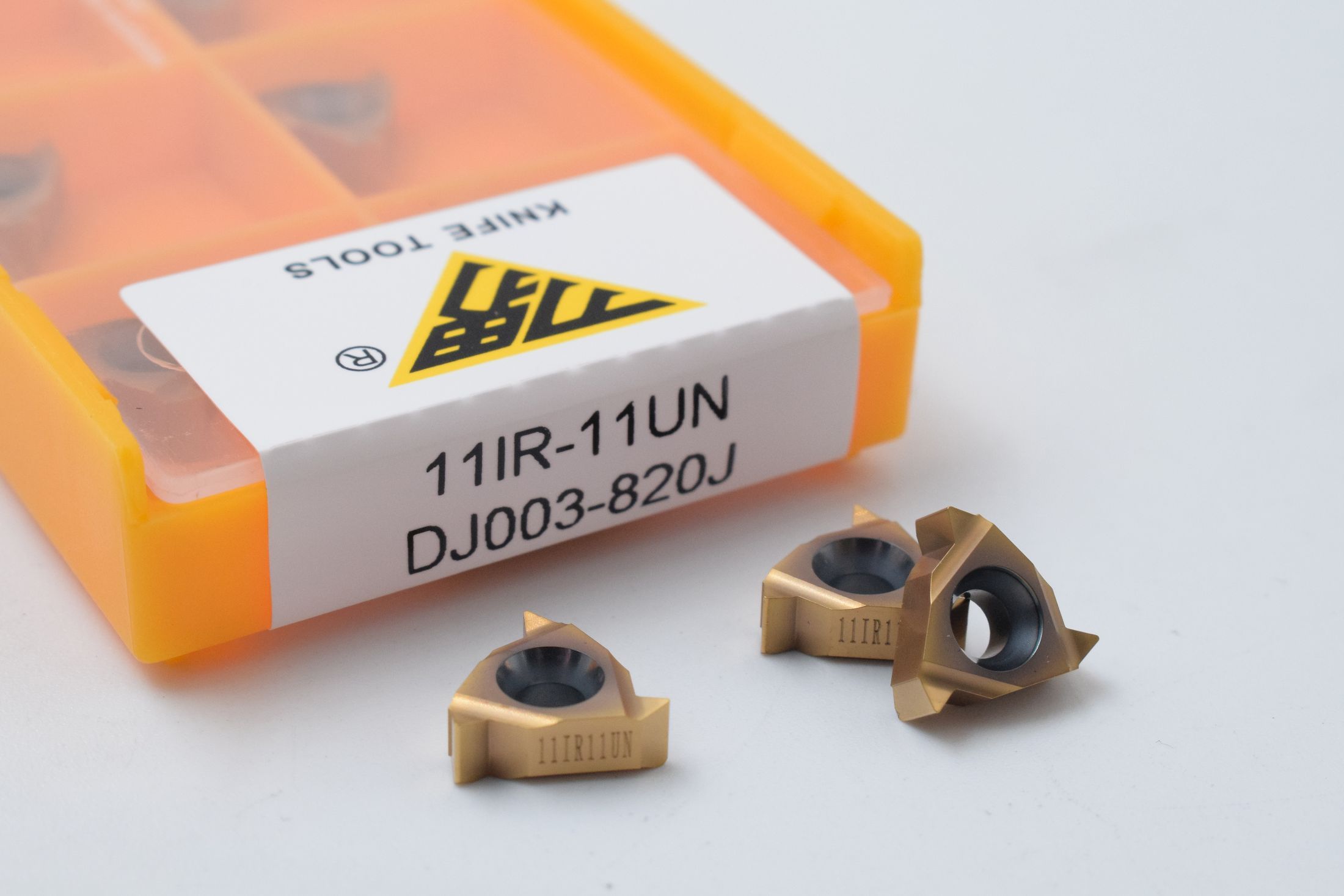 11IR11UN DJ003-820J