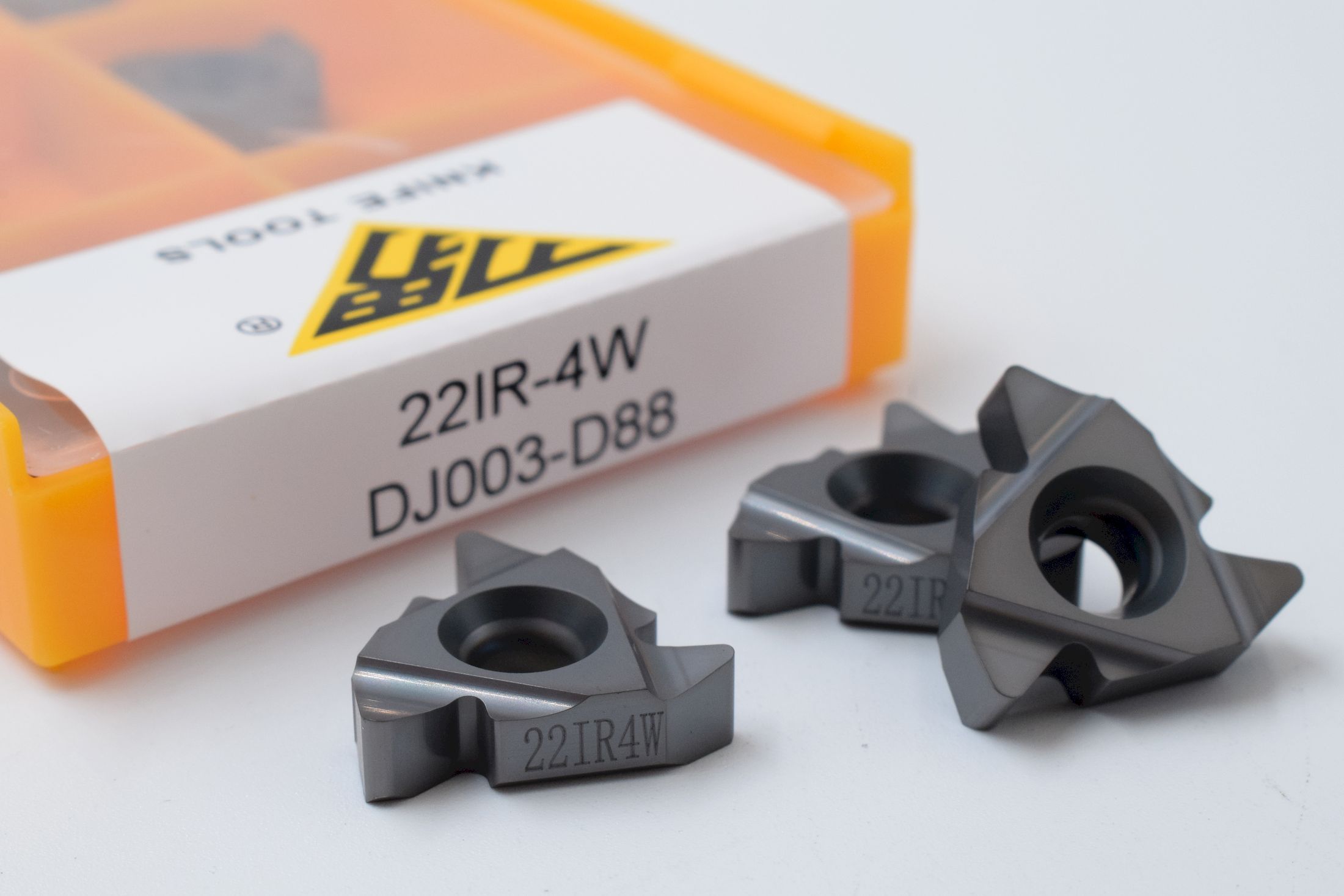 22IR4W DJ003-D88