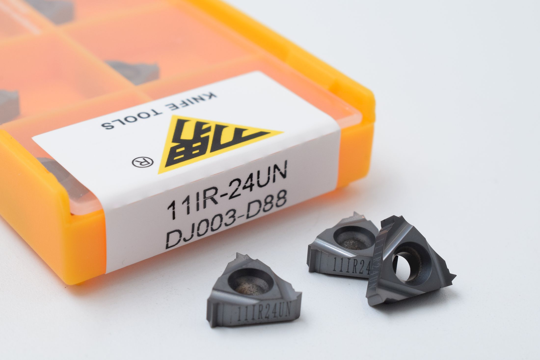 11IR24UN DJ003-D88