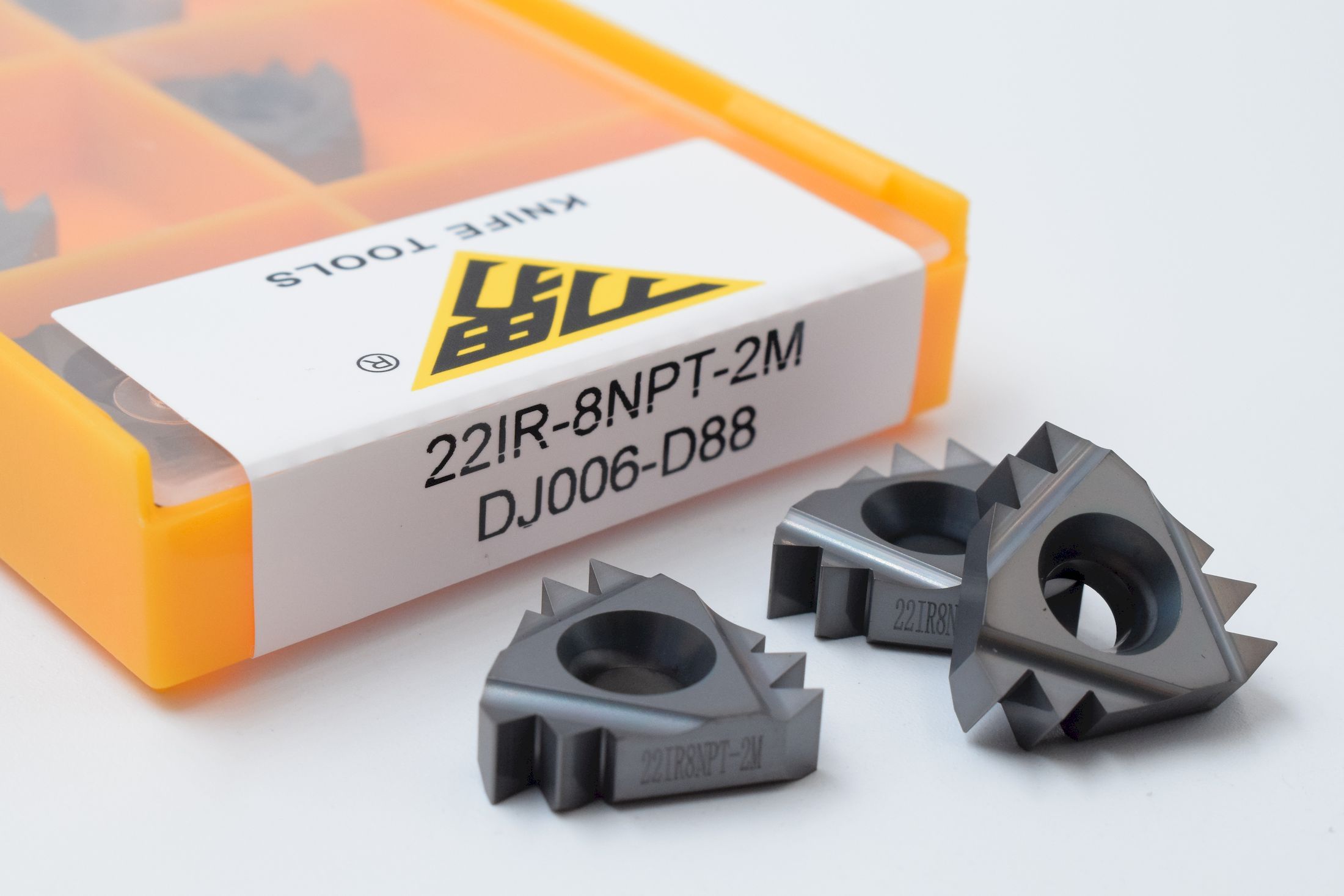 22IR8NPT-2M DJ006-D88