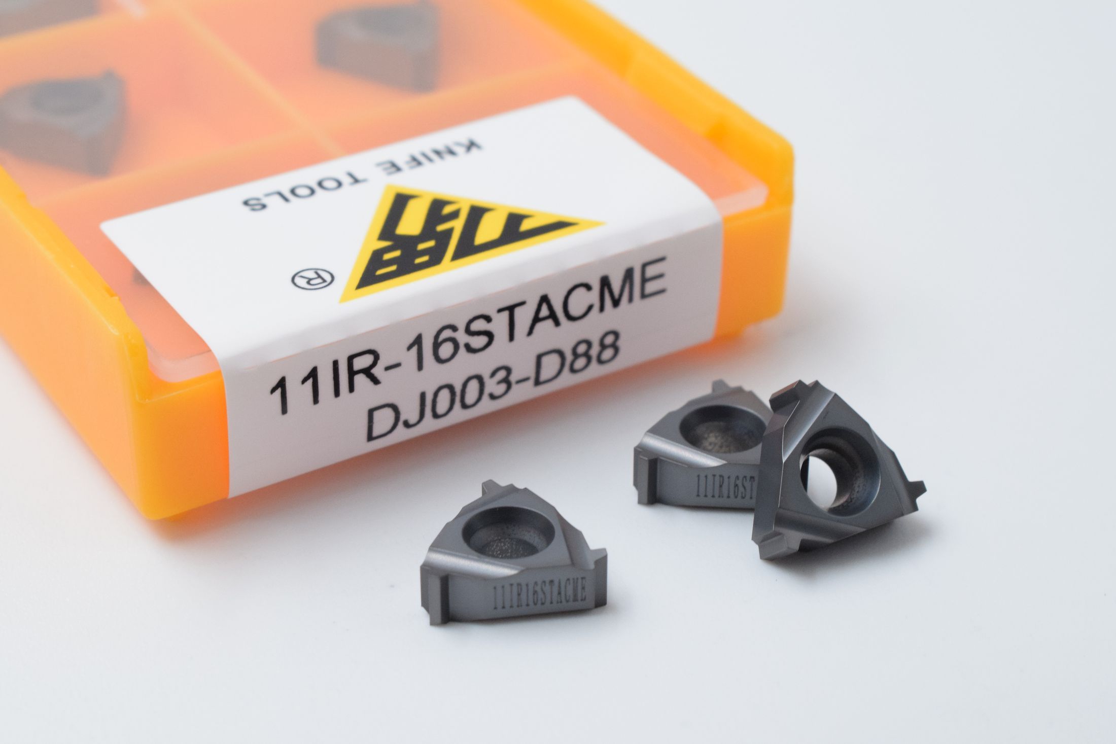 11IR16STACME DJ003-D88