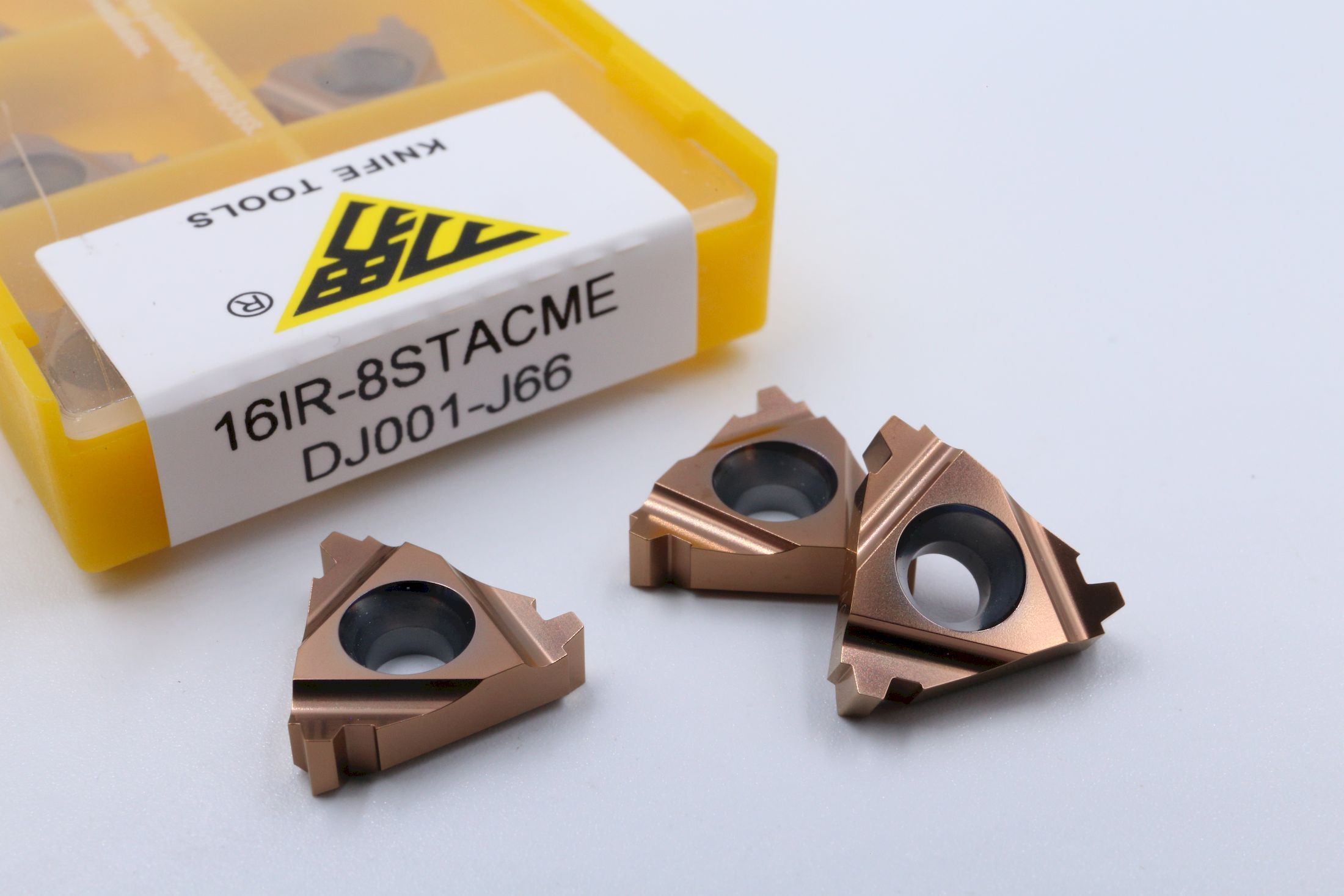 16IR8STACME DJ001-J66