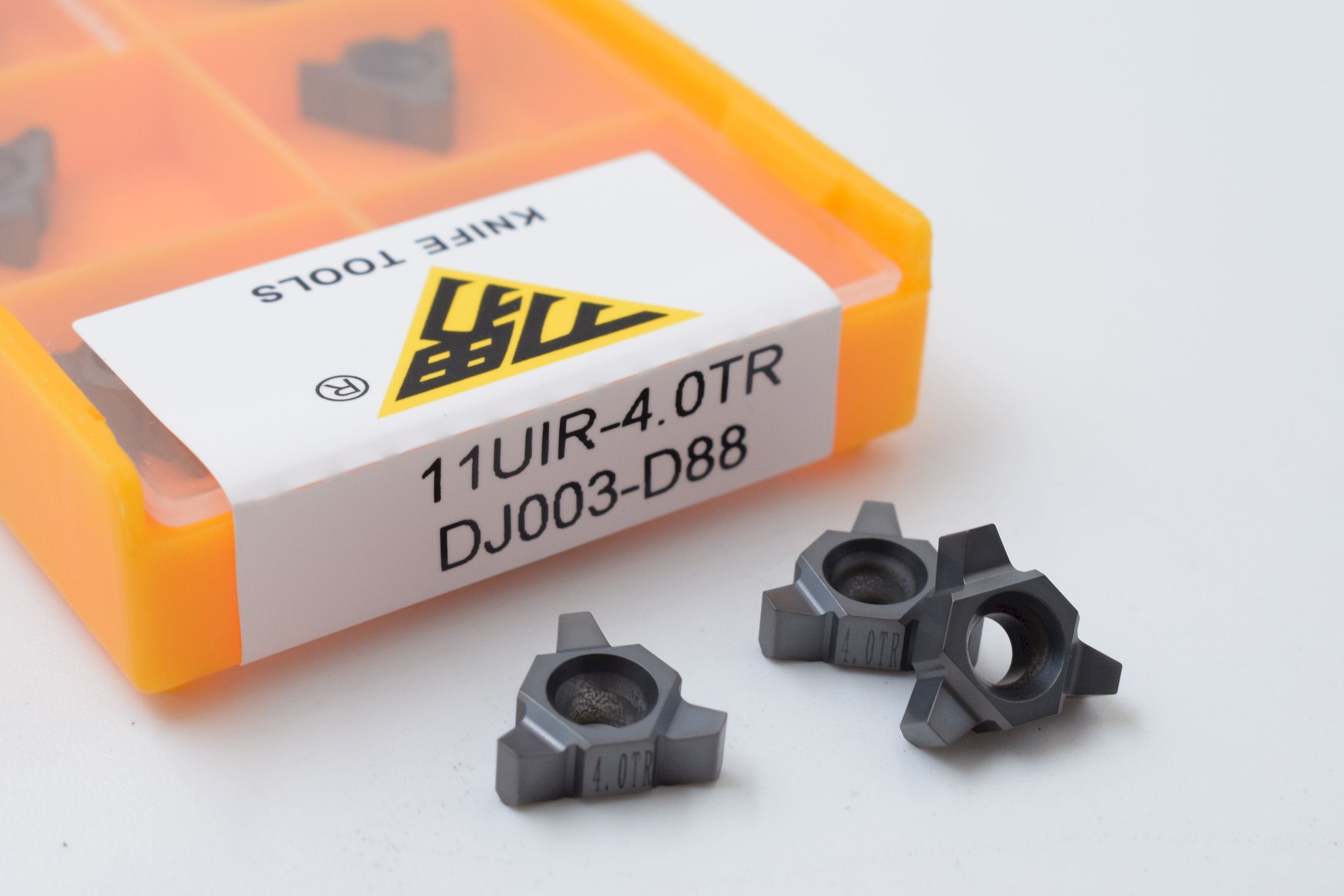 11UIR4.0TR DJ003-D88